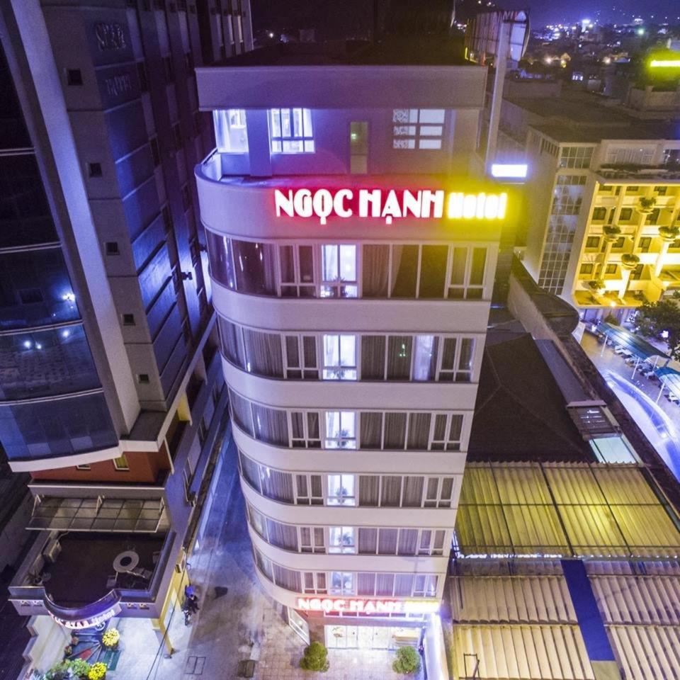 Ngoc Hanh Beach Hotel Вунгтау Экстерьер фото
