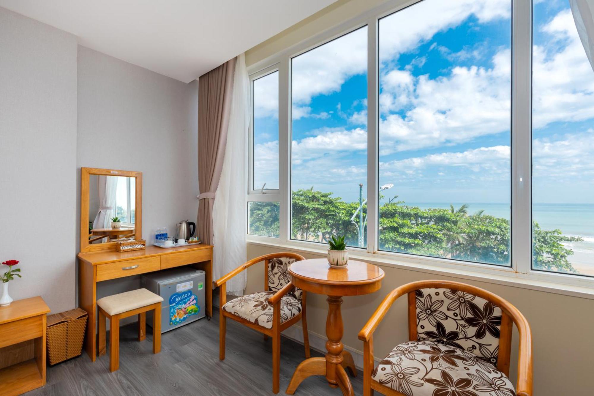 Ngoc Hanh Beach Hotel Вунгтау Экстерьер фото
